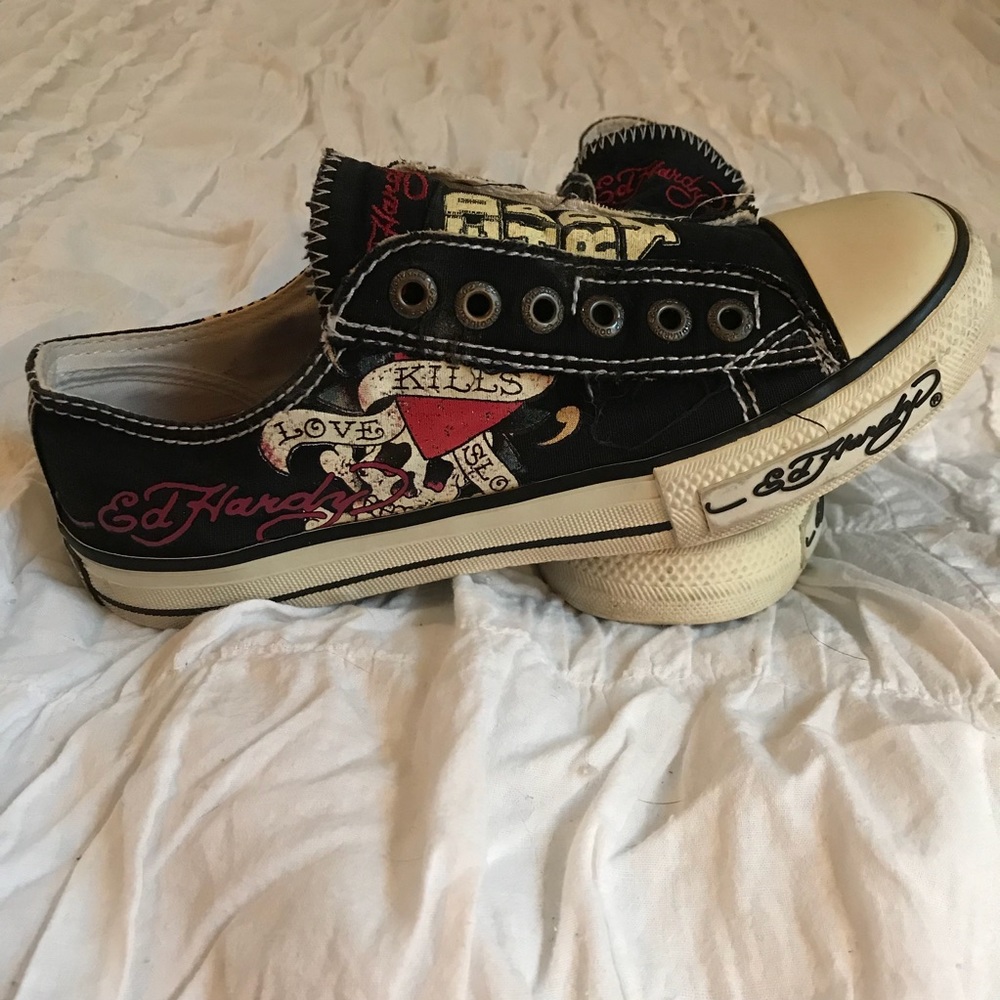 Ed Hardy sneaker size 6